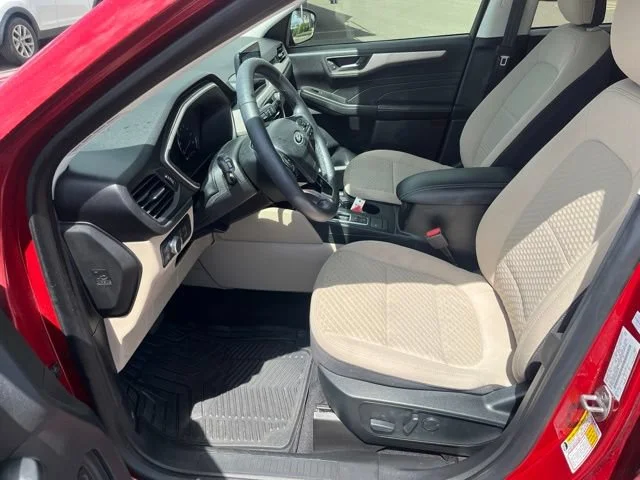 Used 2022 Red Metallic Ford SE Hybrid image 16