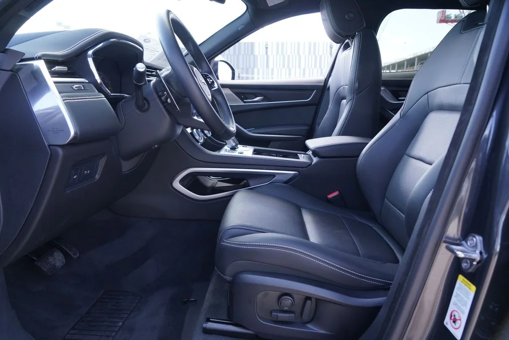 2026 Jaguar F-Pace R-Dynamic S - Photo 9