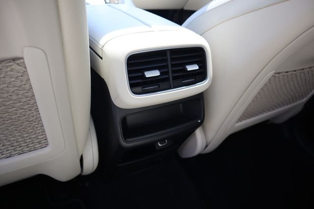 Used 2022 Obsidian Black Metallic Mercedes-Benz GLE 350 image 23