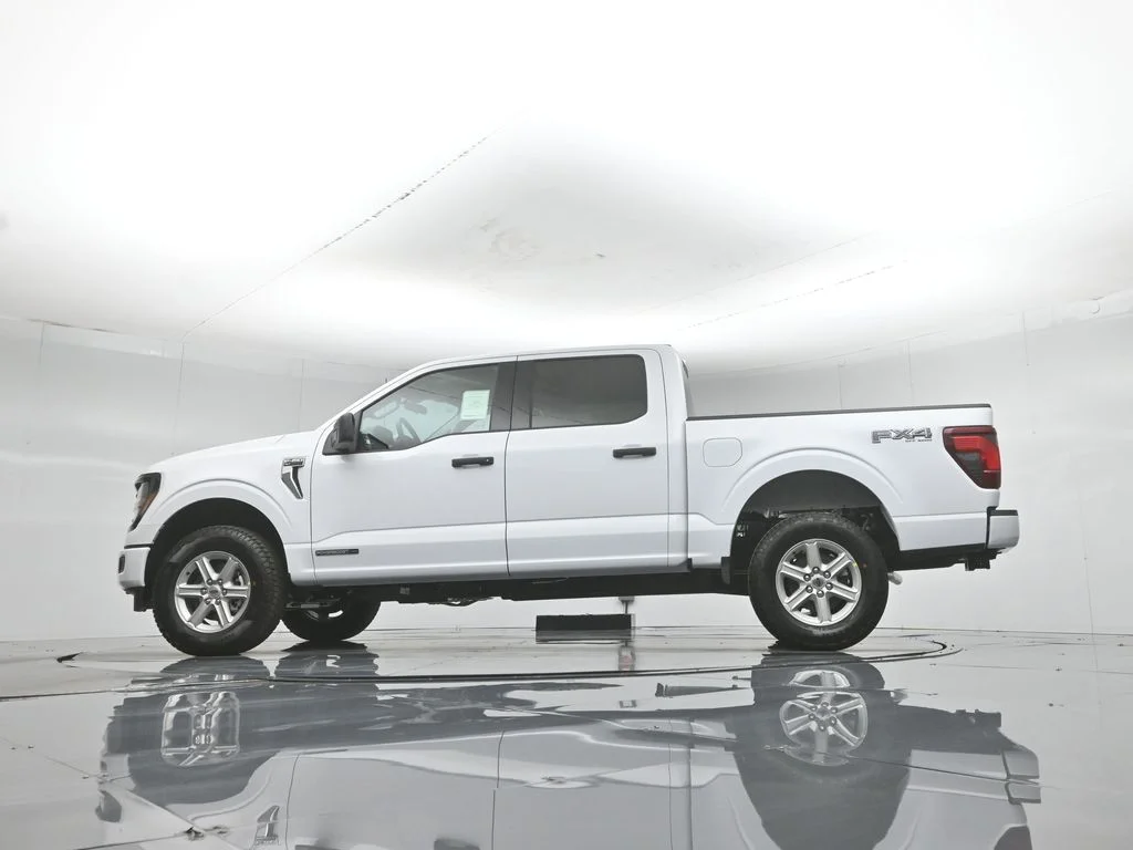 New 2026 Oxford White Ford XLT image 51
