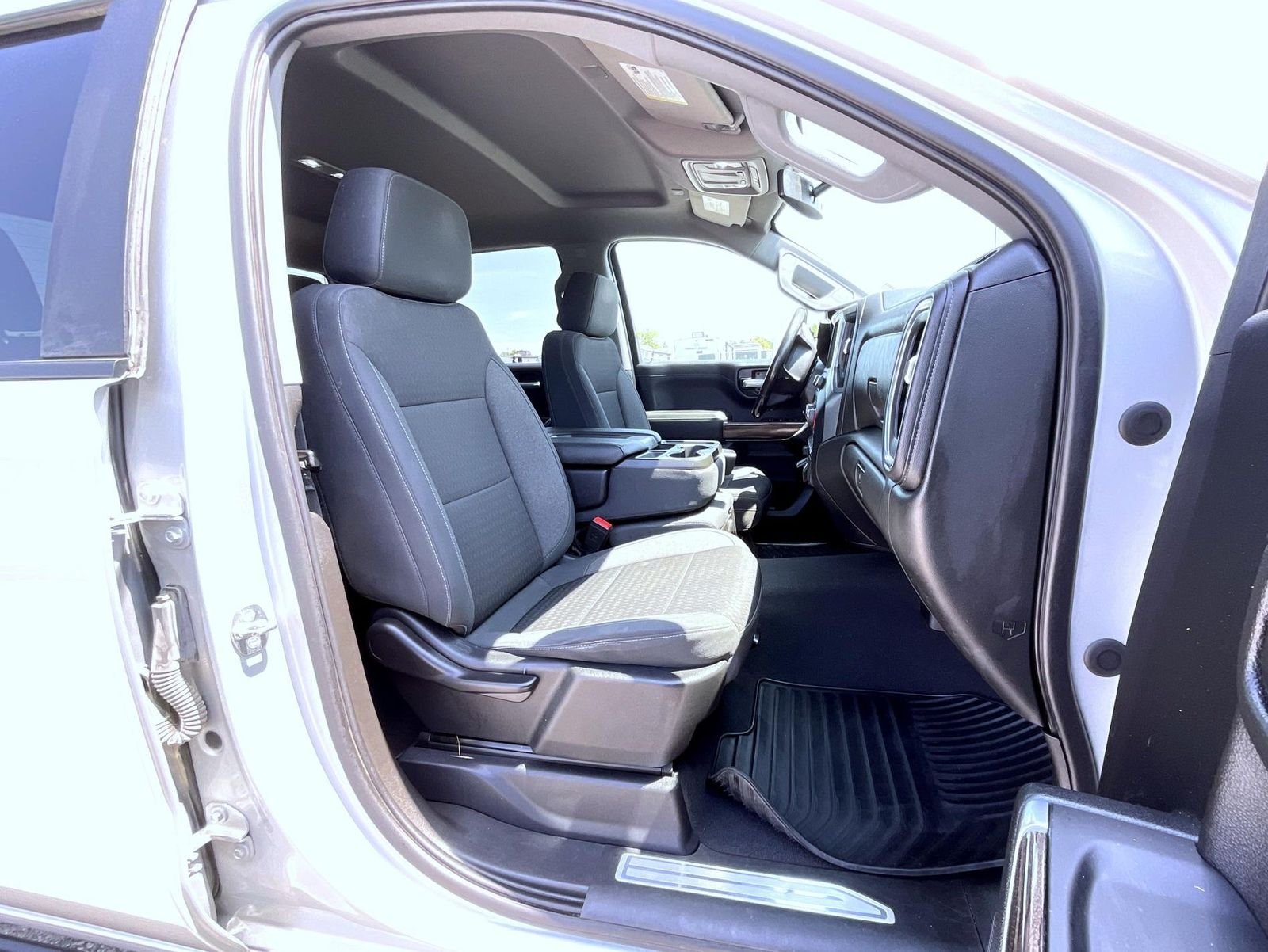 Used 2021 Silver Chevrolet RST image 16