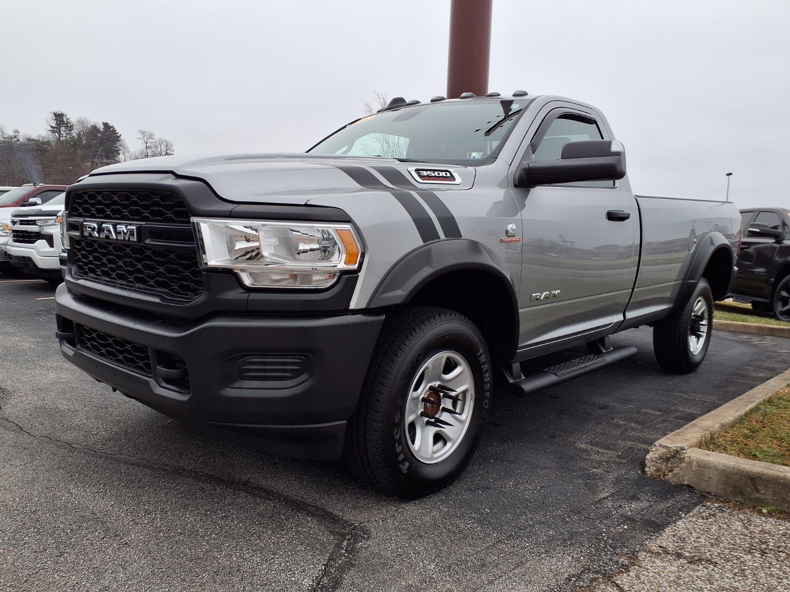 2022 RAM 3500 Tradesman 4X4 Regular cab's photo