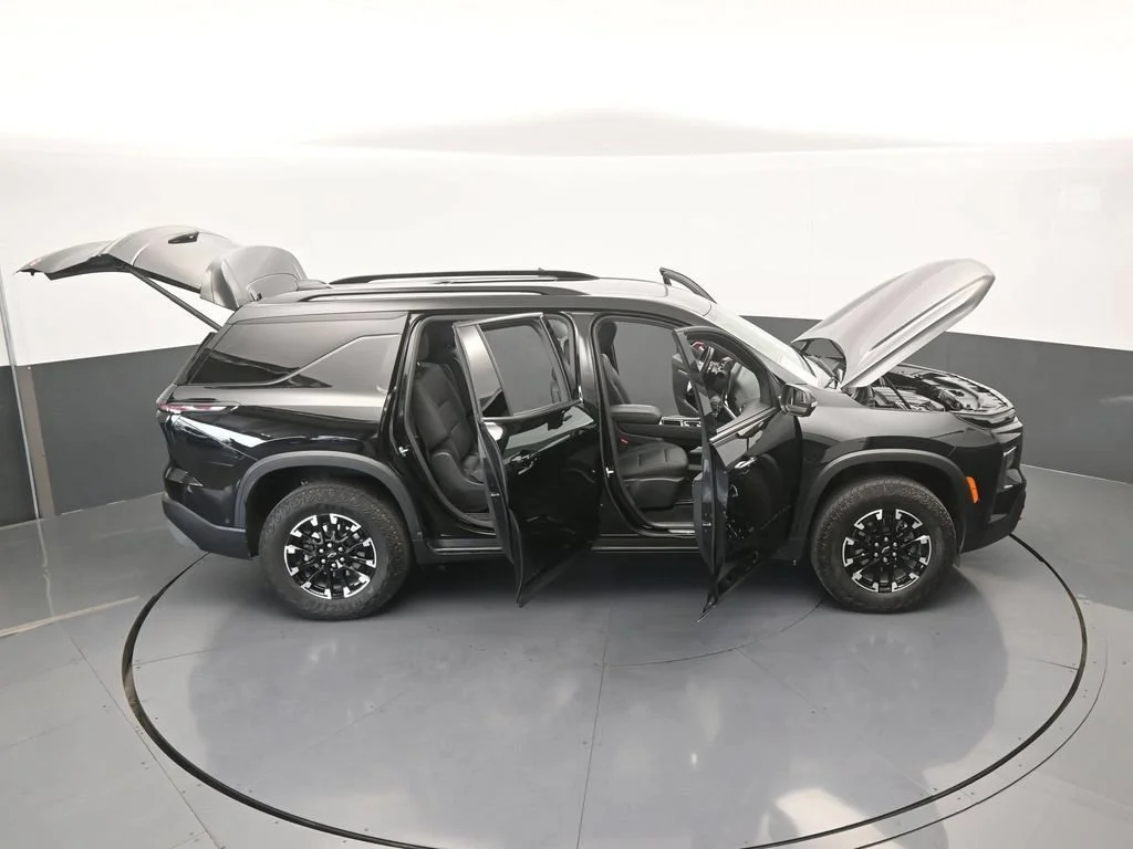 Used 2025 Mosaic Black Metallic Chevrolet Z71 image 96