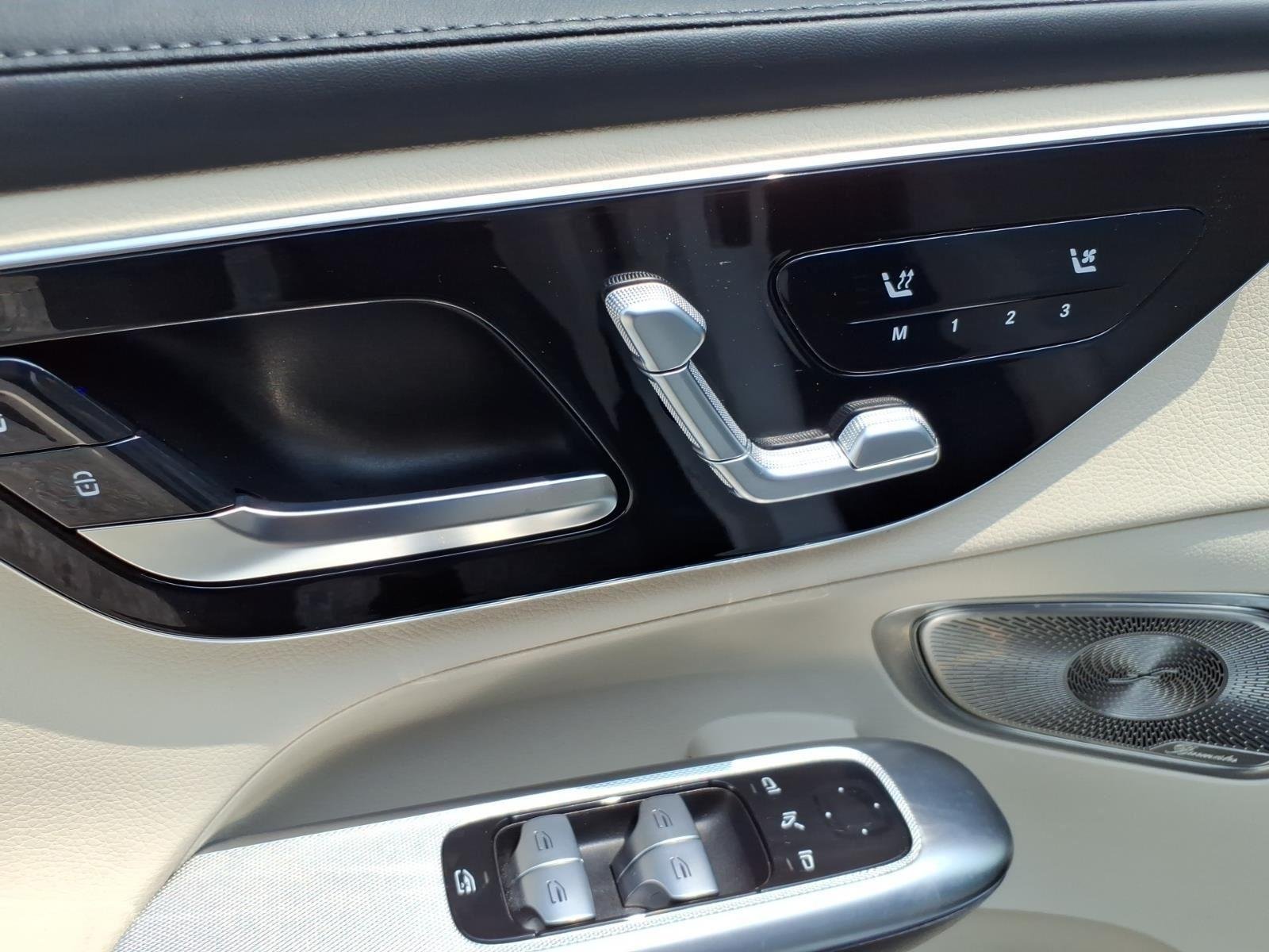 Used 2023 POLAR WHITE MERCEDES-BENZ  image 15