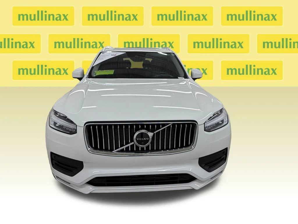Certified Used 2022 White Volvo T6 Momentum image 15