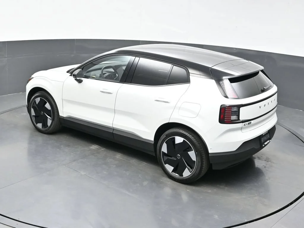 New 2026 White Volvo Twin Motor Performance Ultra image 34