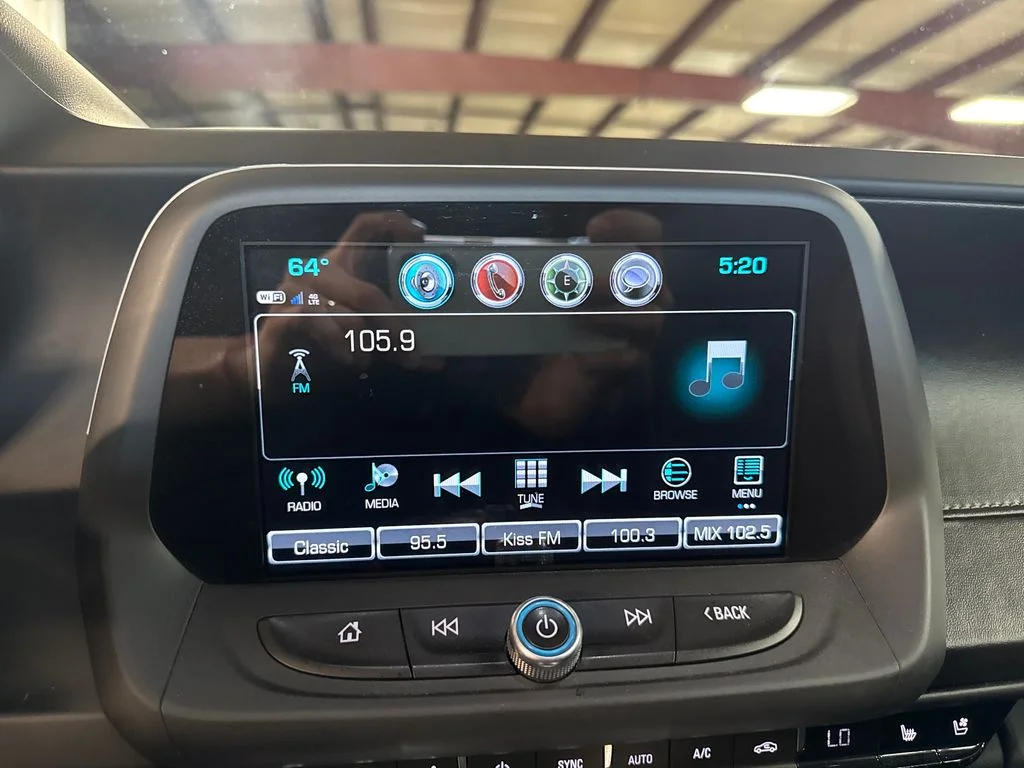 Used 2018 Blue Chevrolet 2LT image 23