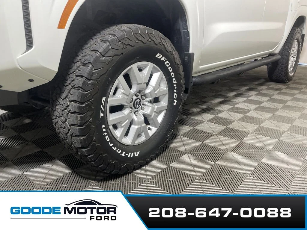 Certified Used 2022 Glacier White Nissan SV image 27