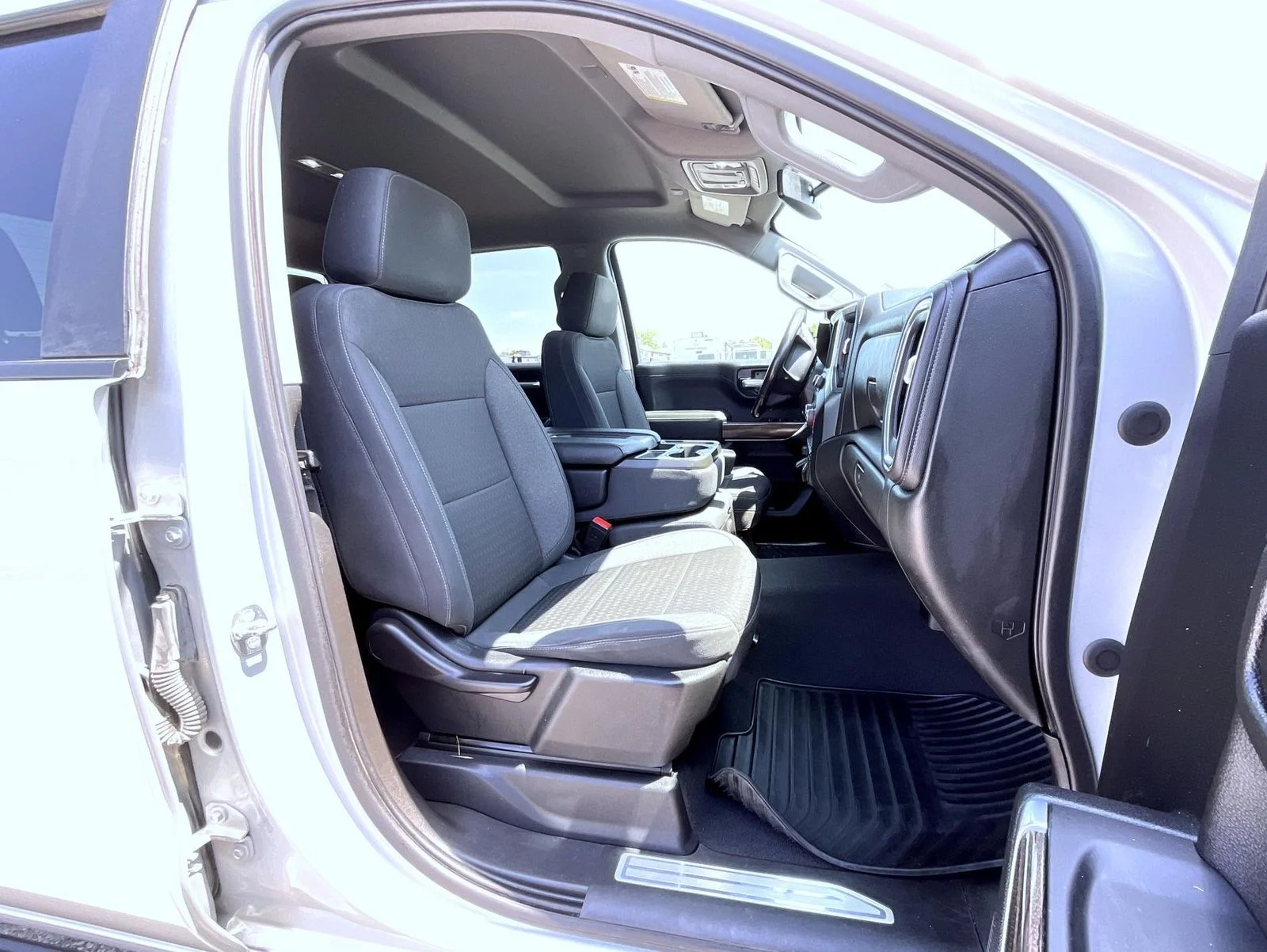 Used 2021 Silver Chevrolet RST image 16