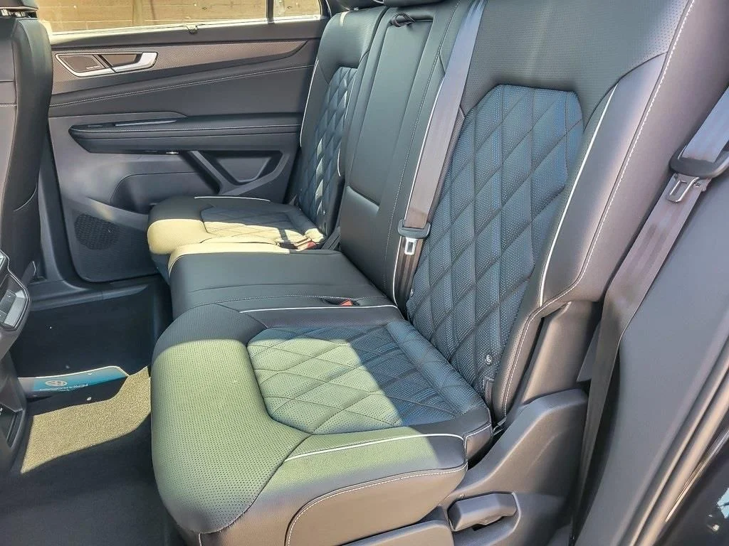 2026 Volkswagen Atlas Cross Sport SEL Premium R-LINE - Photo 12