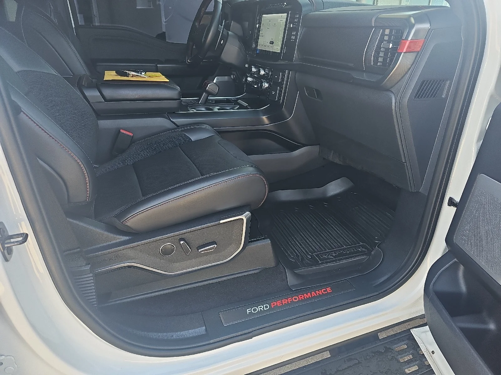 Used 2024  Ford Raptor image 6