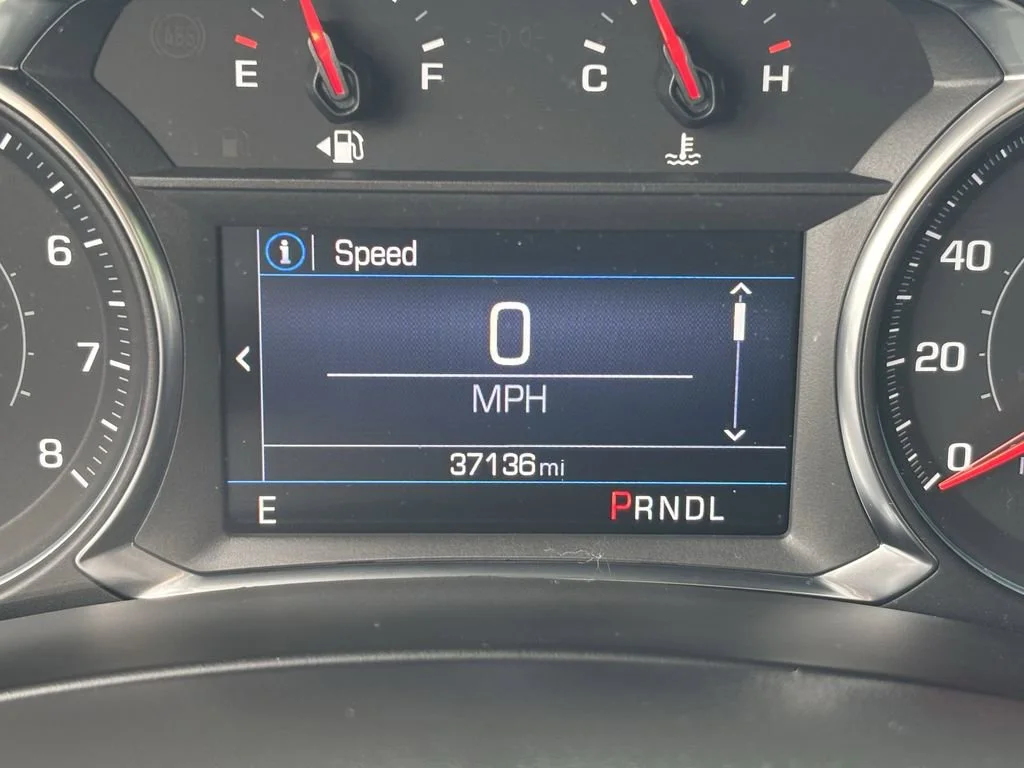 Used 2022 Summit White Chevrolet LT image 34
