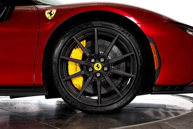 Used 2023 Rosso California Ferrari  image 19