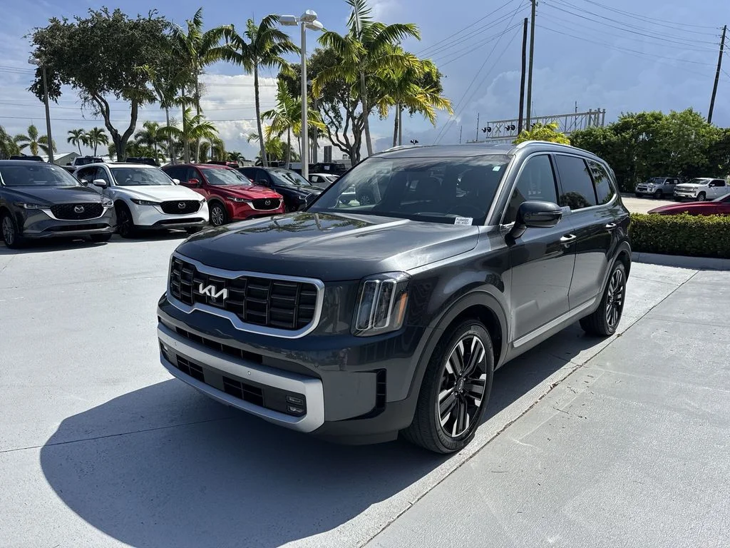 Used 2023 Gray Kia SX-Prestige image 25