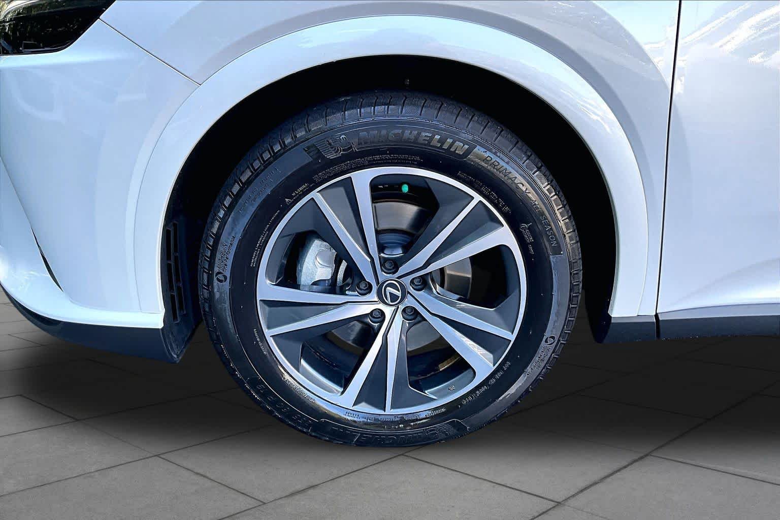 Used 2024 Eminent White Pearl Lexus Premium image 11