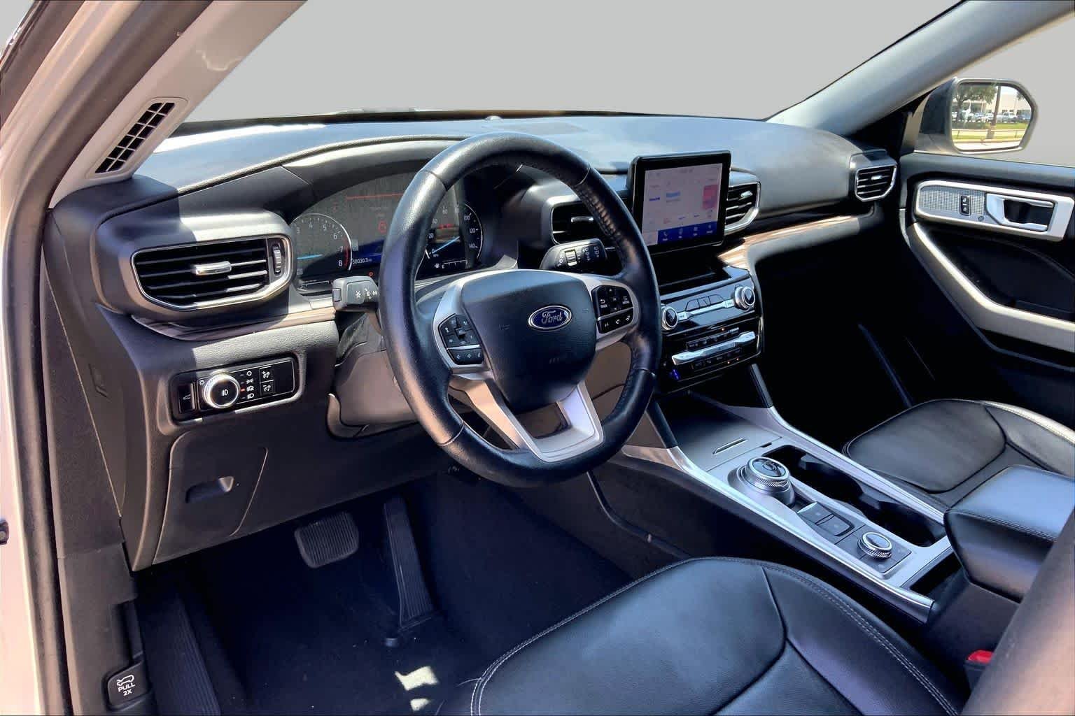 2023 Ford Explorer Limited - Photo 17