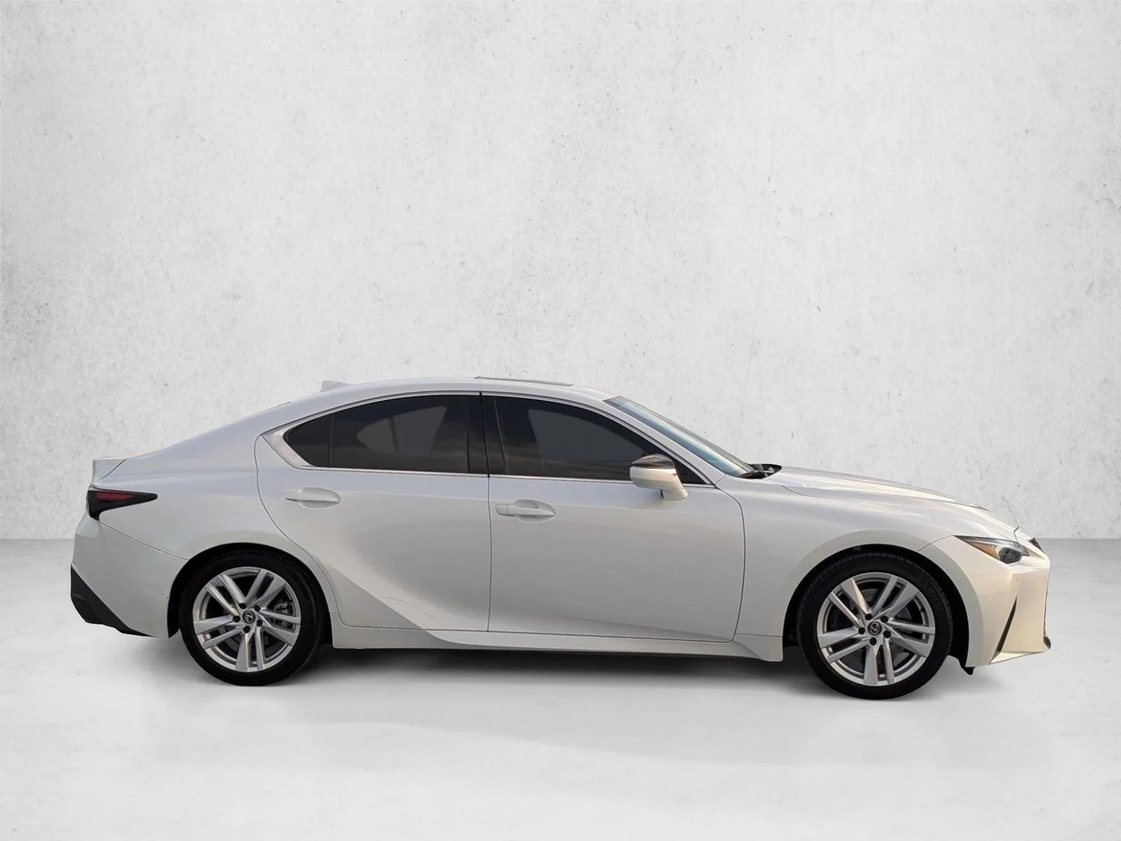 2024 Lexus IS 300 - Photo 4