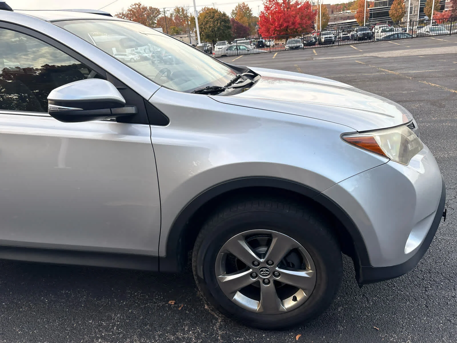 Used 2015 Classic Silver Metallic Toyota XLE image 16