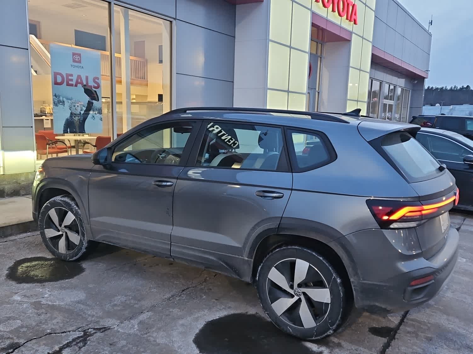 Used 2025 Platinum Gray Metallic Volkswagen S image 4