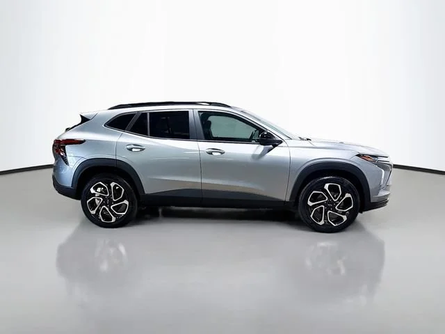 2026 Chevrolet Trax RS - Photo 6