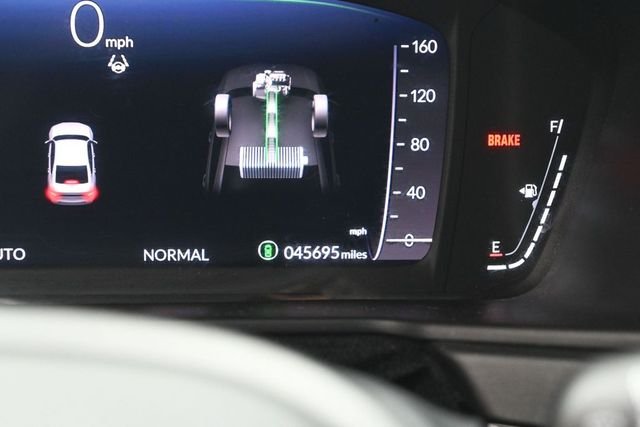 Used 2024 Platinum White Pearl Honda Sport image 18