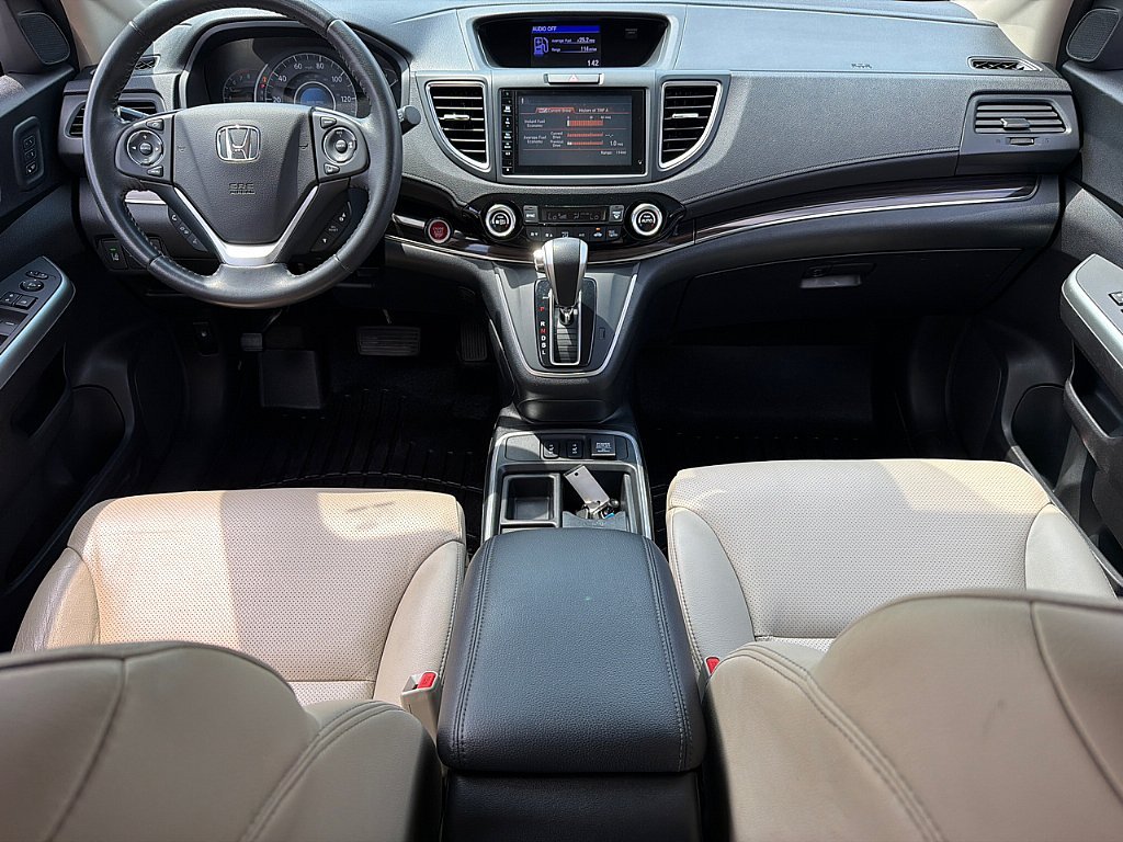 Used 2016 Diamond White Pearl Honda Touring image 7