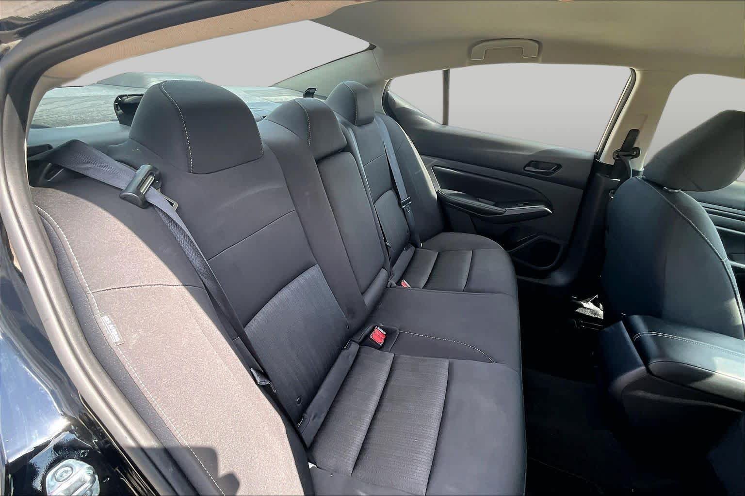Used 2024 Super Black Nissan 2.5 SV image 19