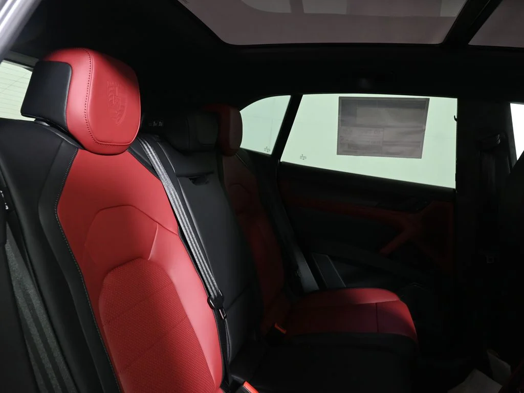 2026 Porsche Cayenne Turbo Electric - Photo 42