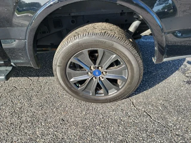 Used 2018 Black Ford XLT image 6