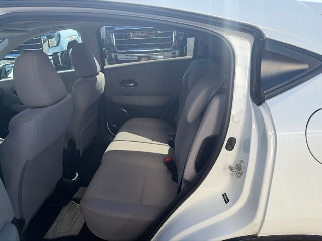 Used 2018 White Honda EX image 11