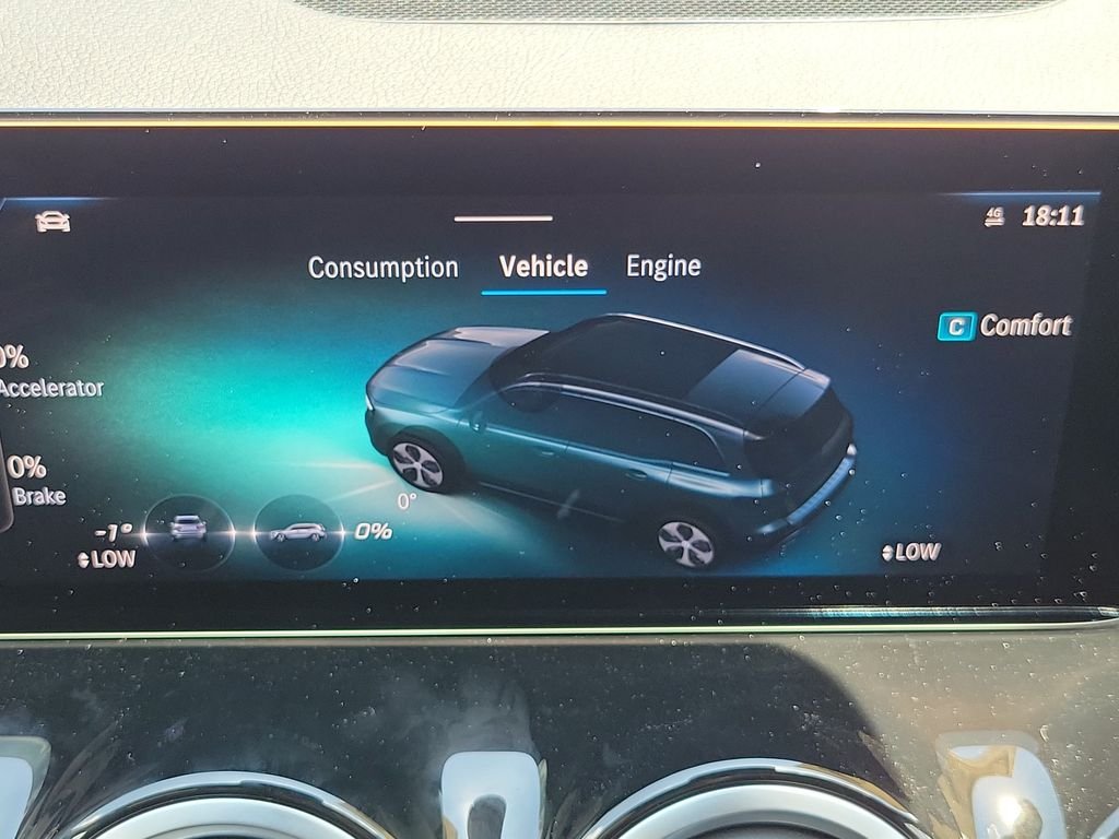 New 2026 Polar White Mercedes-Benz GLB 250 image 18