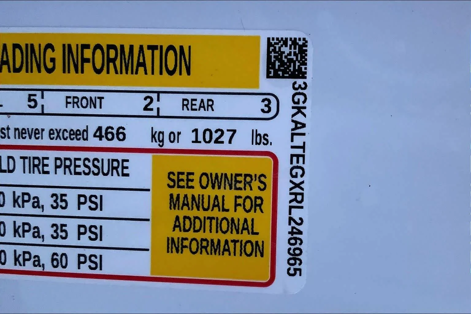 Used 2024 Summit White GMC SLE image 29