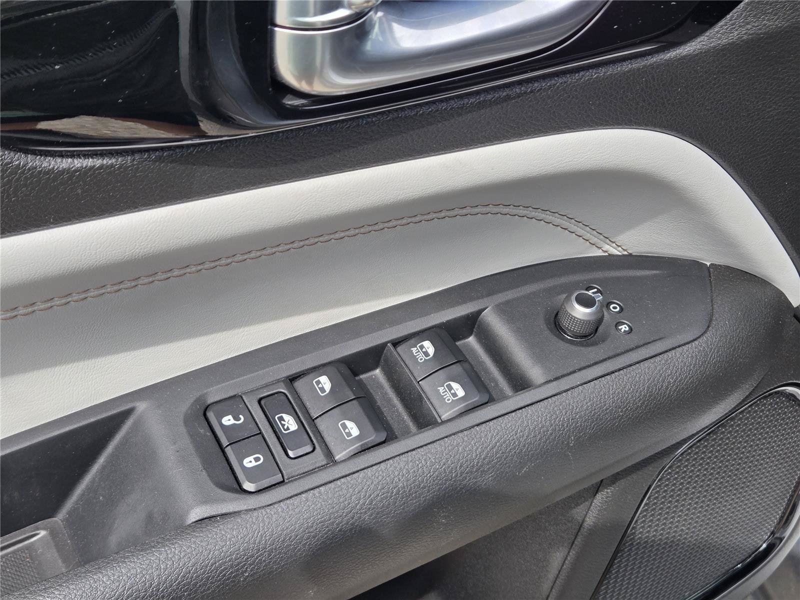 2025 Jeep Compass Limited - Photo 14