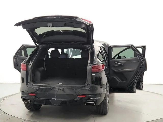 Used 2025 Black Chevrolet RS image 14