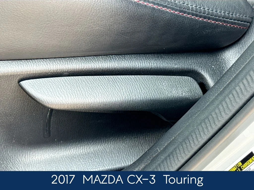 Used 2017 White Mazda Touring image 20