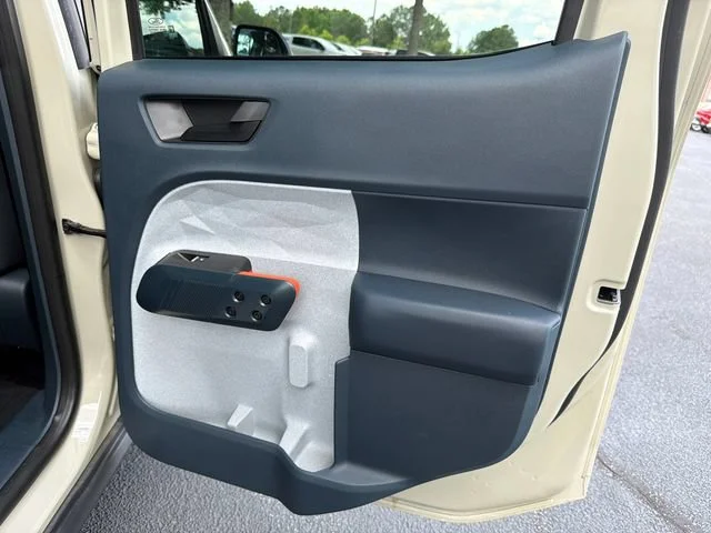 Used 2024 Beige Ford XLT image 16