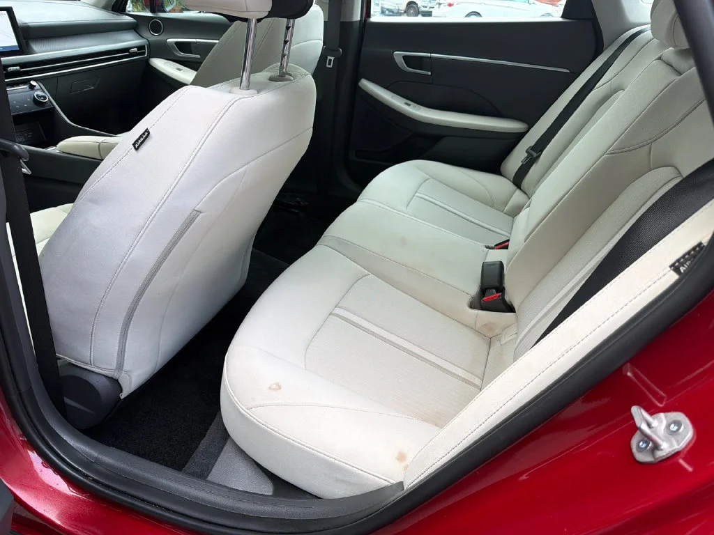 Used 2025 Red Hyundai SEL Convenience image 20