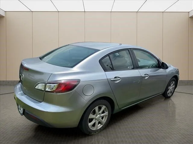 Used 2010 Silver Mazda i Touring image 15