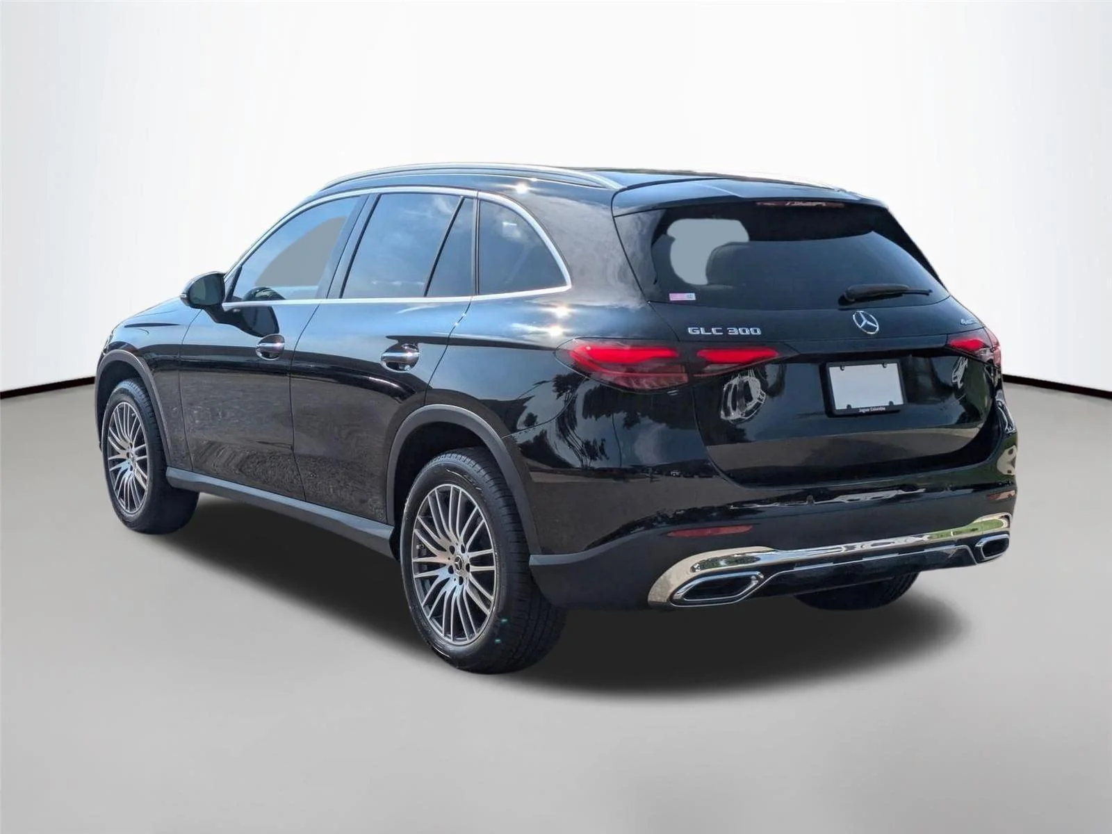 Used 2024 Black Mercedes-Benz GLC 300 image 8