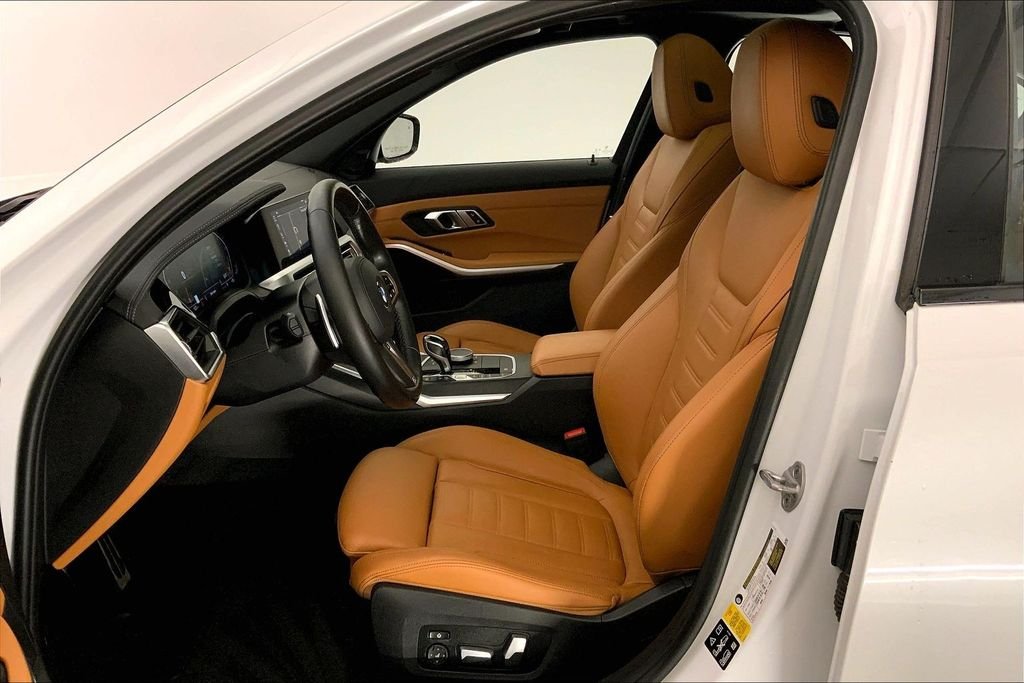 Used 2021 Mineral White Metallic BMW  image 13