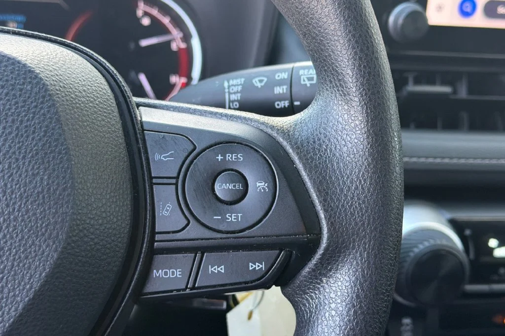 Used 2024 Ice Cap Toyota LE image 30