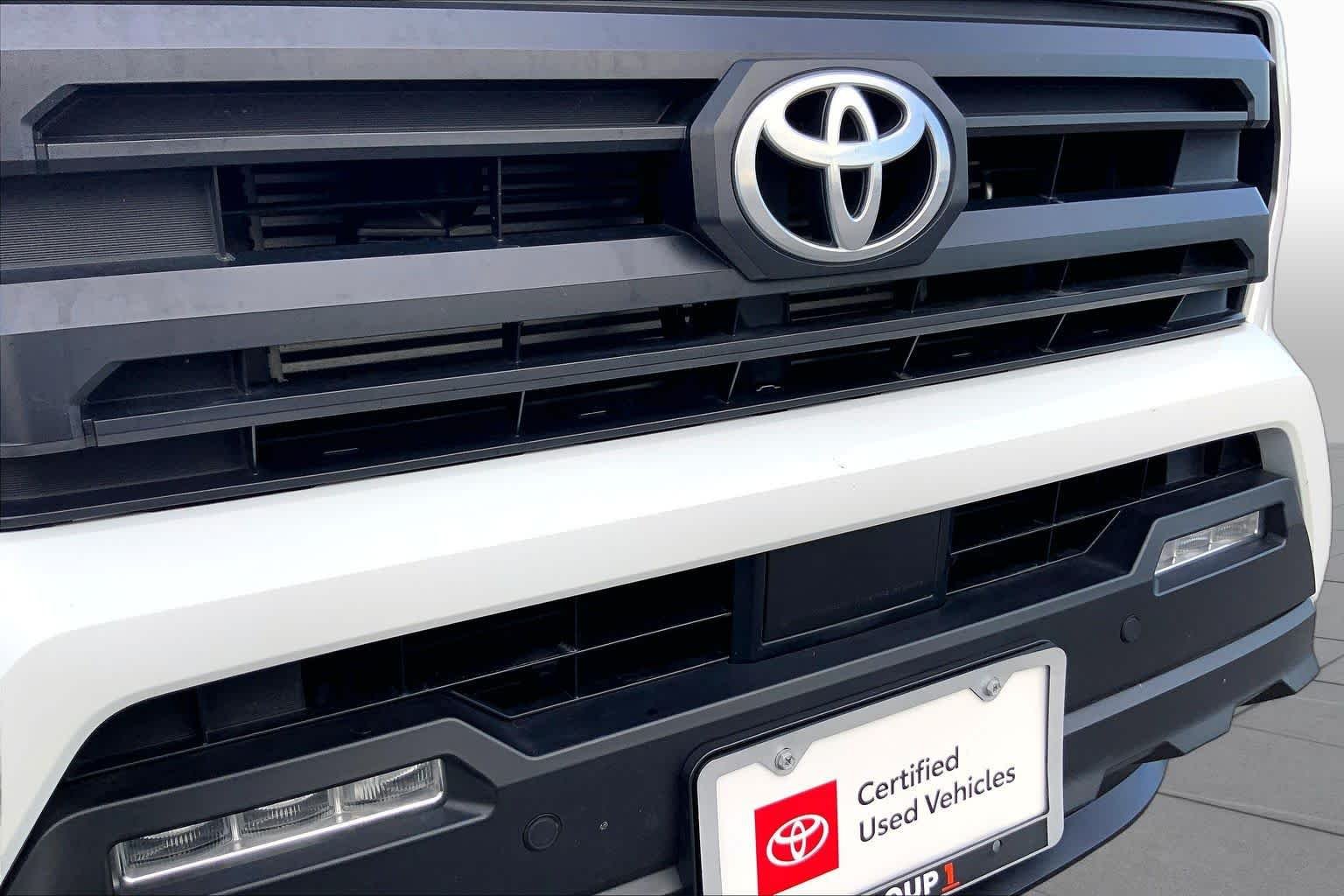 Used 2026 Ice Cap Toyota SR5 image 29