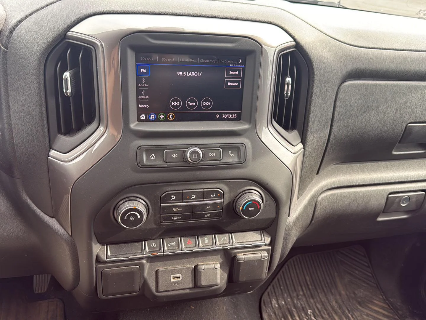 Used 2020 Black Chevrolet Custom image 10
