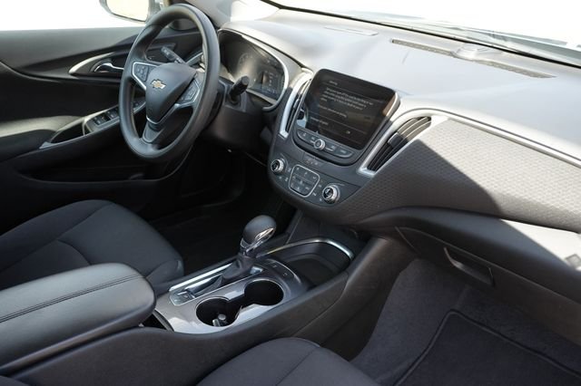 Used 2025 Gray Chevrolet LT image 17