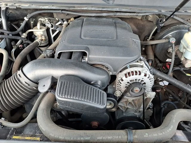 Used 2010 Black Chevrolet LT image 25