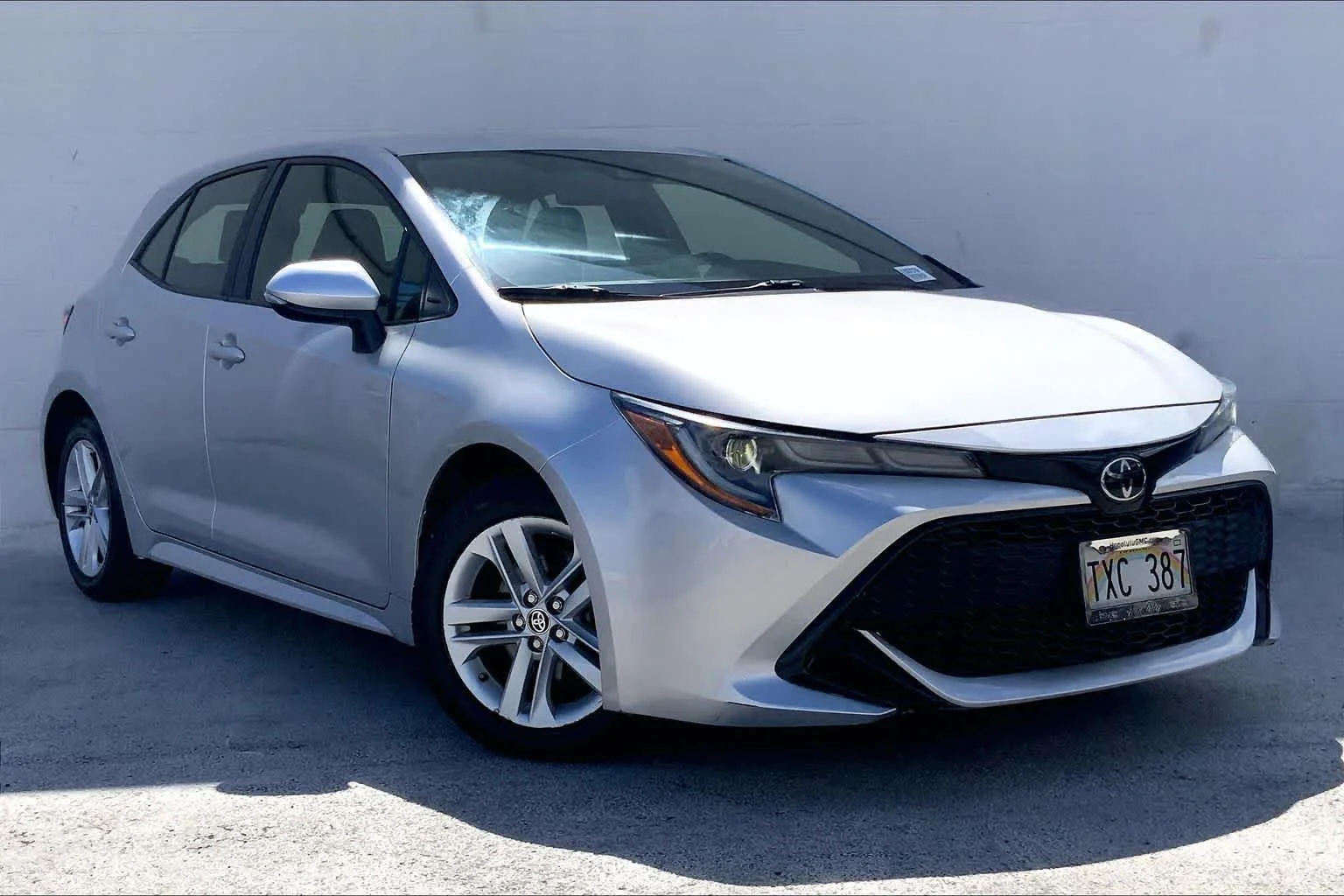 Used 2019 Sil/silver Toyota SE image 21
