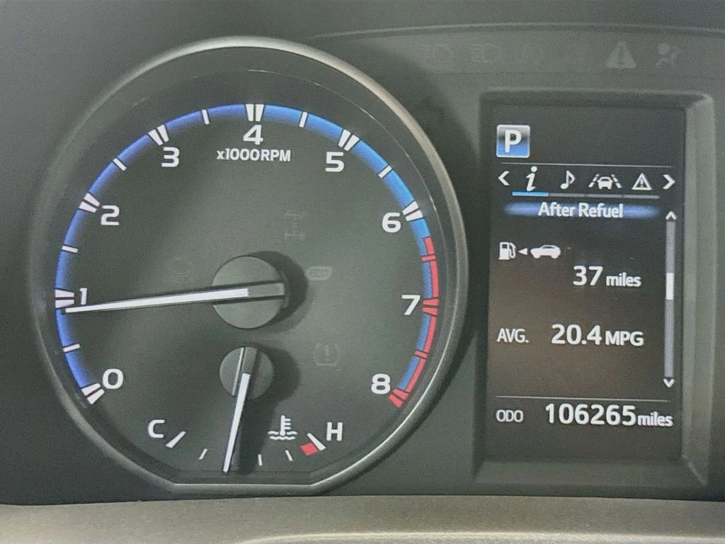 Used 2017 Gray Toyota XLE image 14