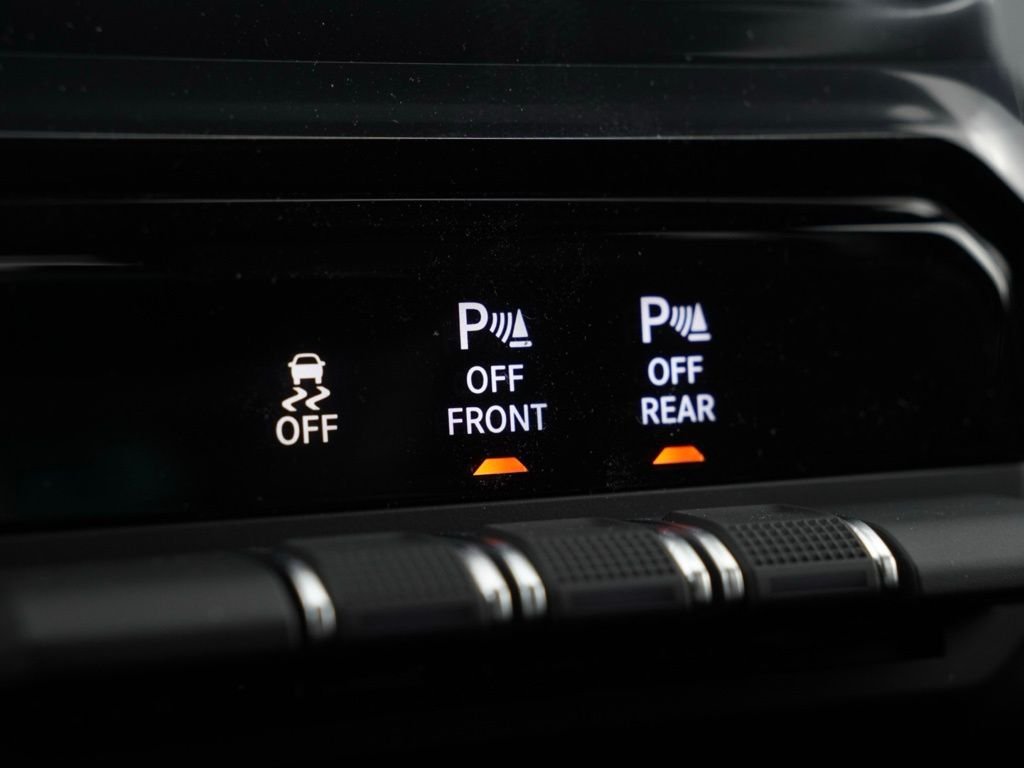 New 2026 Bright White Clear-Coat Exterior Paint RAM Rebel image 13