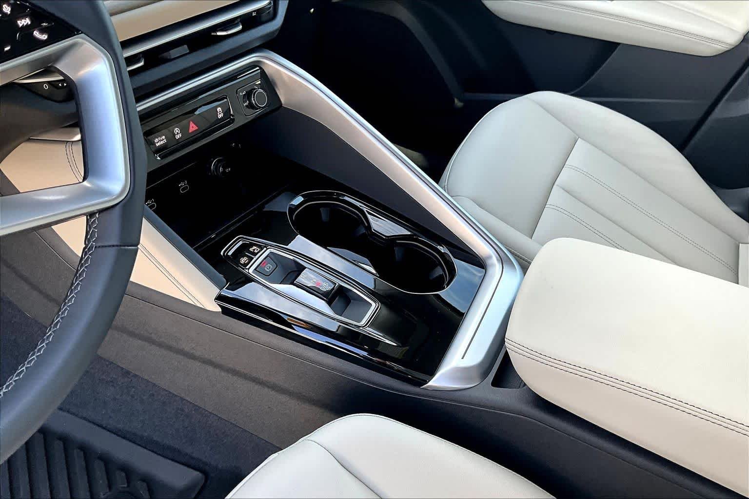 Used 2025 Arkona White Audi Premium image 17