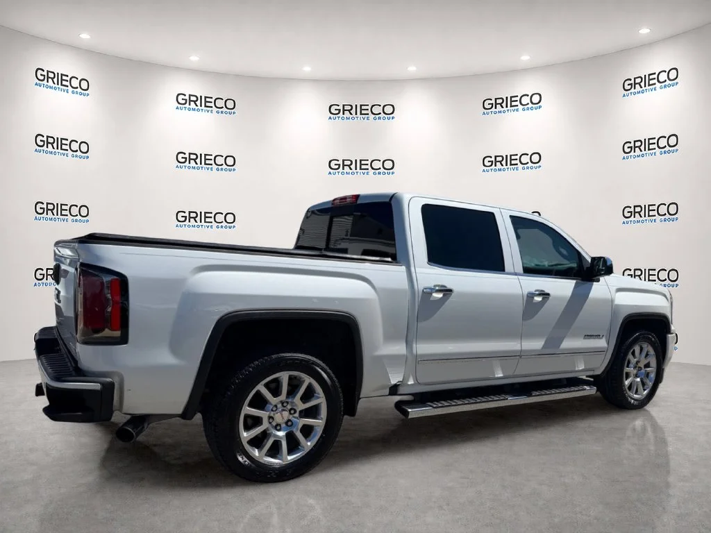 Used 2018 White GMC Denali image 5